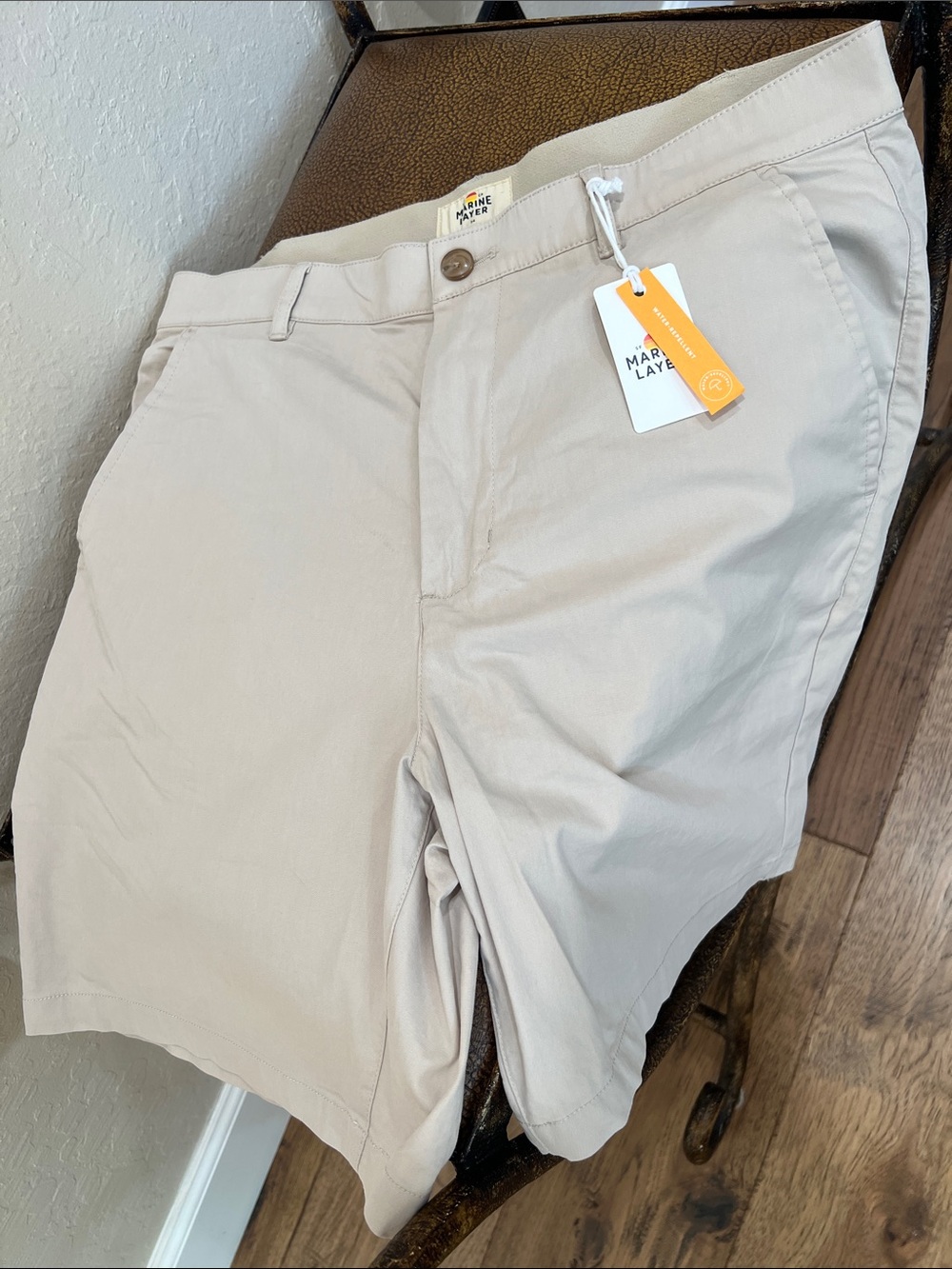 Brand New Marine Layer Cotton blend stretch Light Beige Flat-Front Chino Shorts!